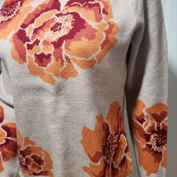 Sweater - Picture 4 of 5